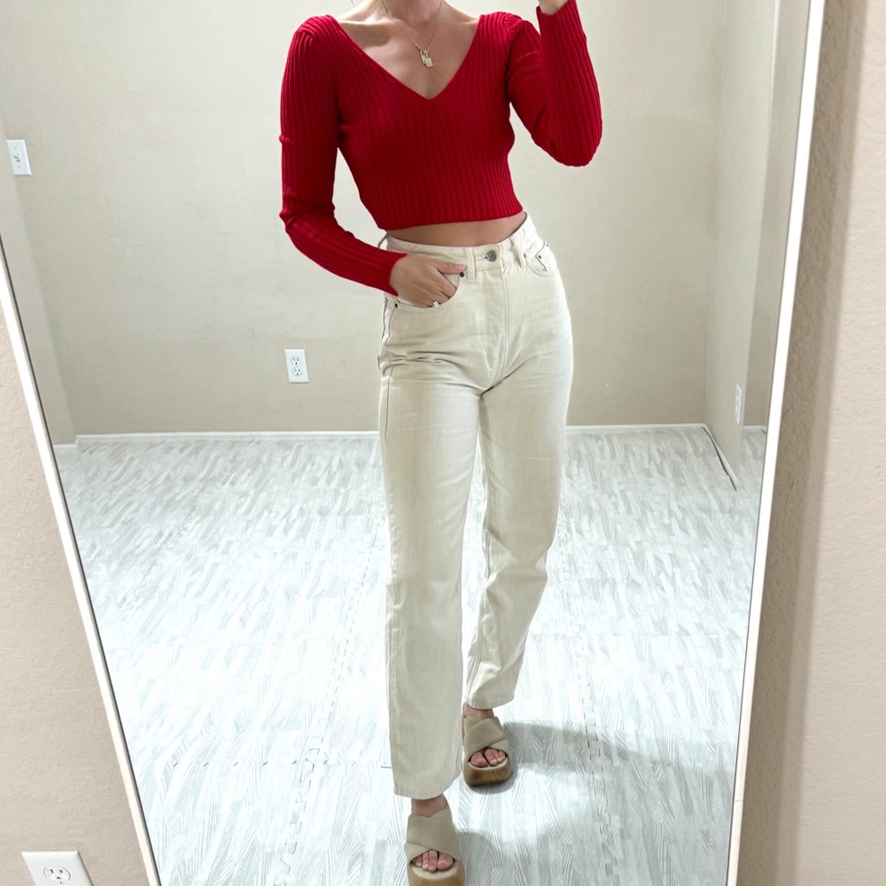 Hera Collection Ribbed Cropped Top - Picture 2 of 13